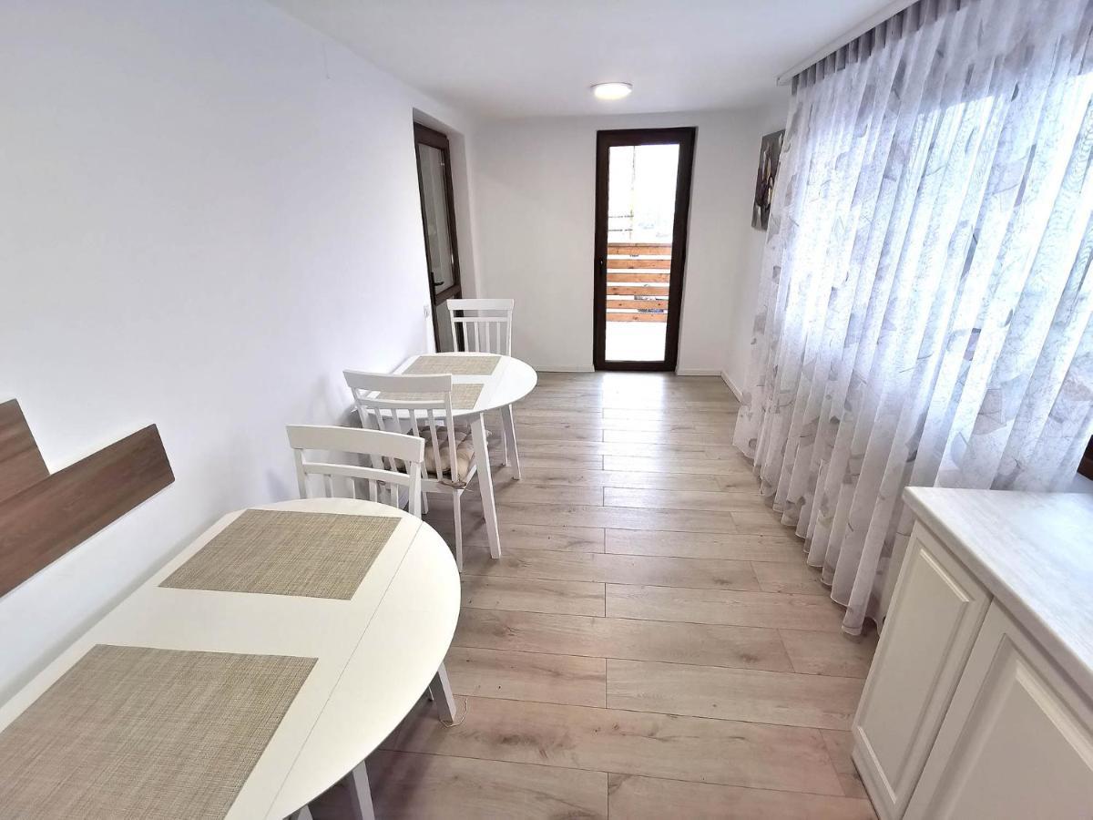 Vila Aras Simeria Exterior foto