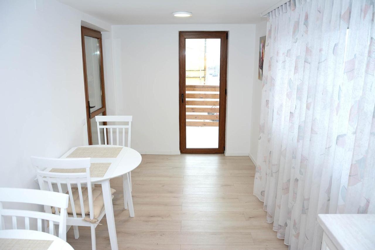 Vila Aras Simeria Exterior foto